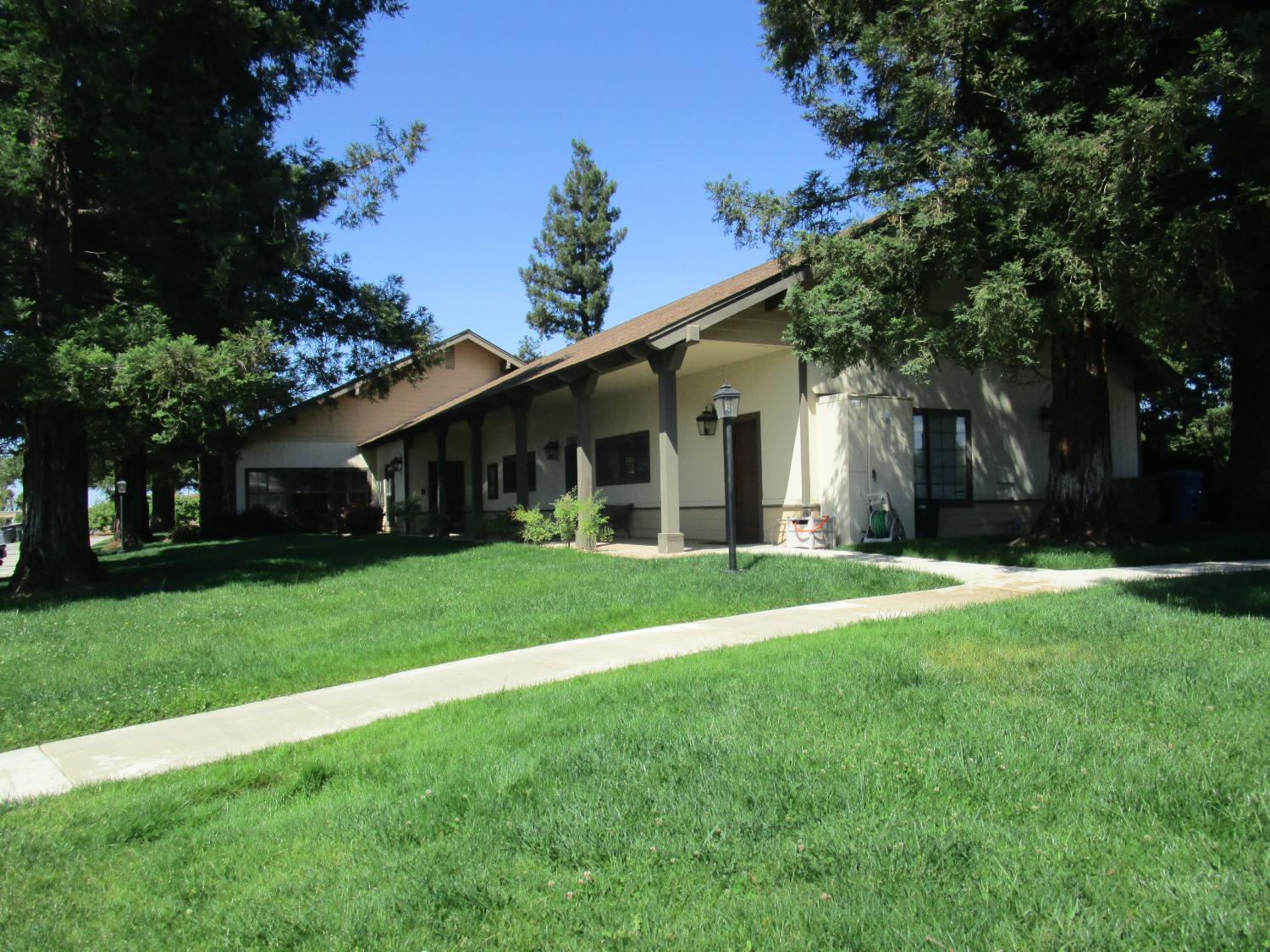 1500 Held Drive, Unit 94 Modesto, CA 95355 - Photo 29 of 32 Clubhouse