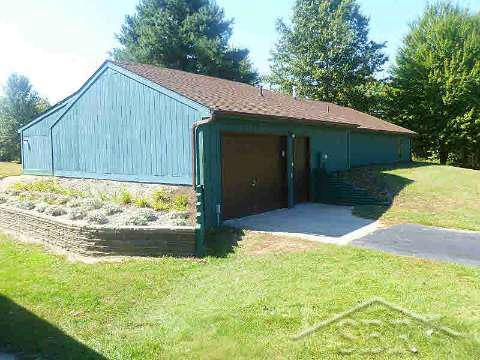 12075 Prior St. Charles, MI 48655 - Photo 5 of 27 20373747-4.JPG