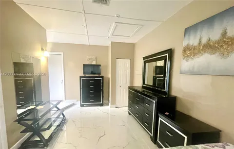 $1,500 | 1537 Northeast 30th Court, Pompano Beach, FL 33064