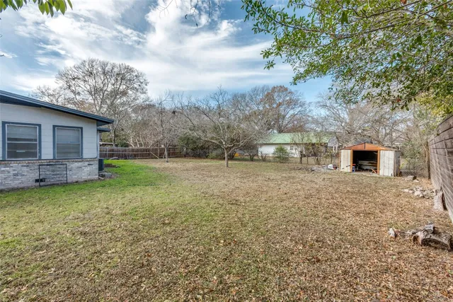 $175,000 | 705 Campbell Street, Lockhart, TX 78644