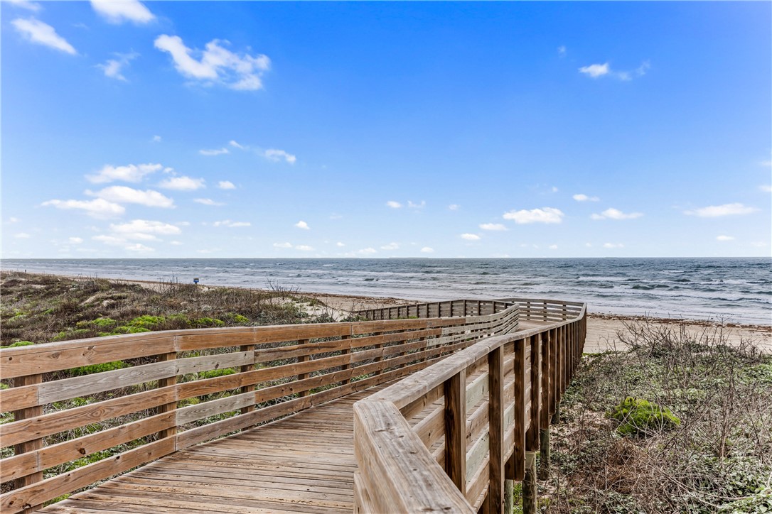 129 Frontside Drive Corpus Christi, TX 78373 - Photo 5 of 21 a view of an ocean from a balcony