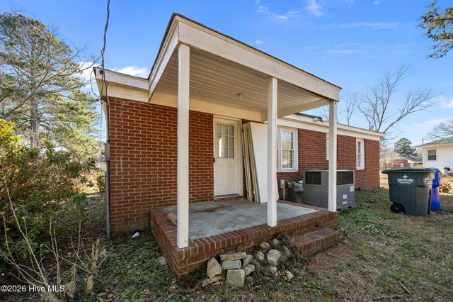 $129,000 | 2813 Jackson Drive, Greenville, NC 27858