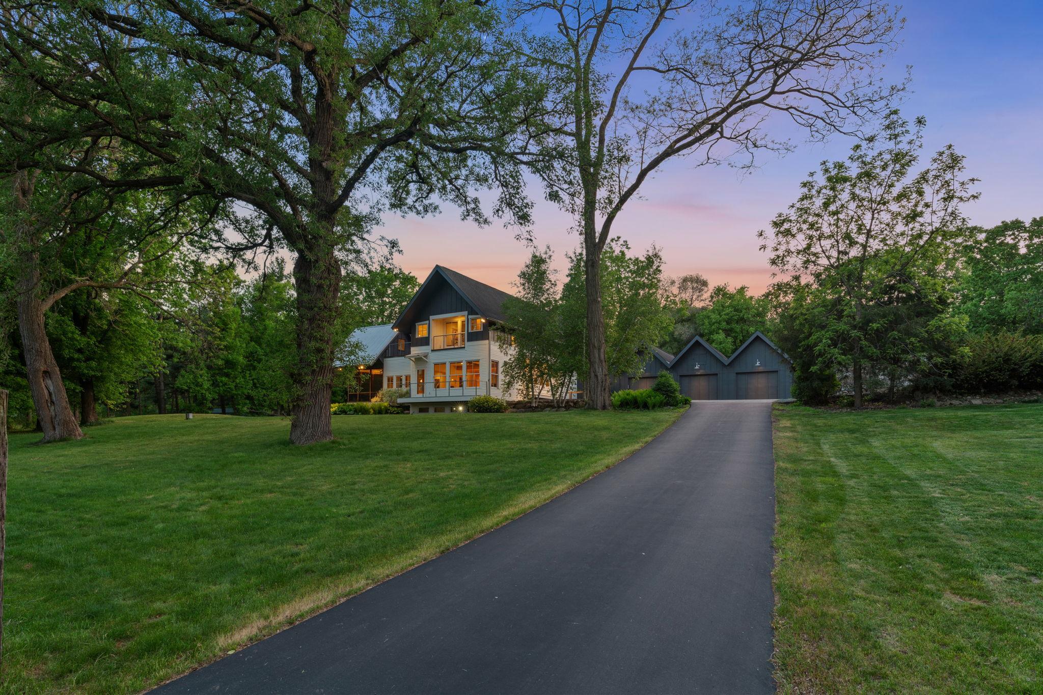 7521 River Road Inver Grove Heights, MN 55076 - Photo 4 of 135