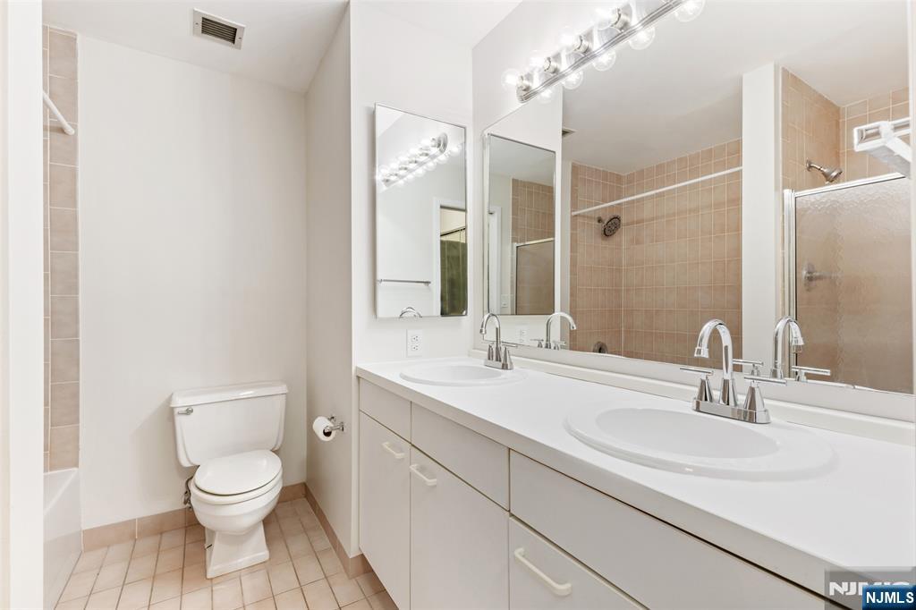 1150 River Road, Unit 4H Edgewater, NJ 07020 - Photo 25 of 44