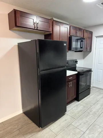 $1,050 | 4250 25th Avenue, Unit B, Vero Beach, FL 32967