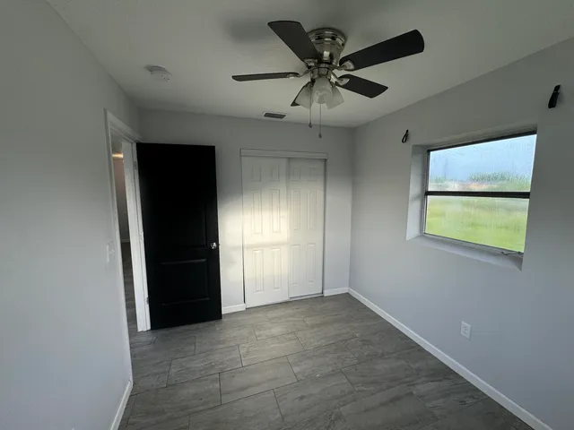 $1,050 | 4250 25th Avenue, Unit B, Vero Beach, FL 32967