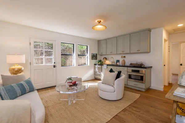 $2,950,000 | 300 West Santa Ana Street, Ojai, CA 93023