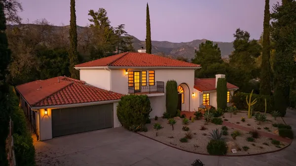 $2,950,000 | 300 West Santa Ana Street, Ojai, CA 93023