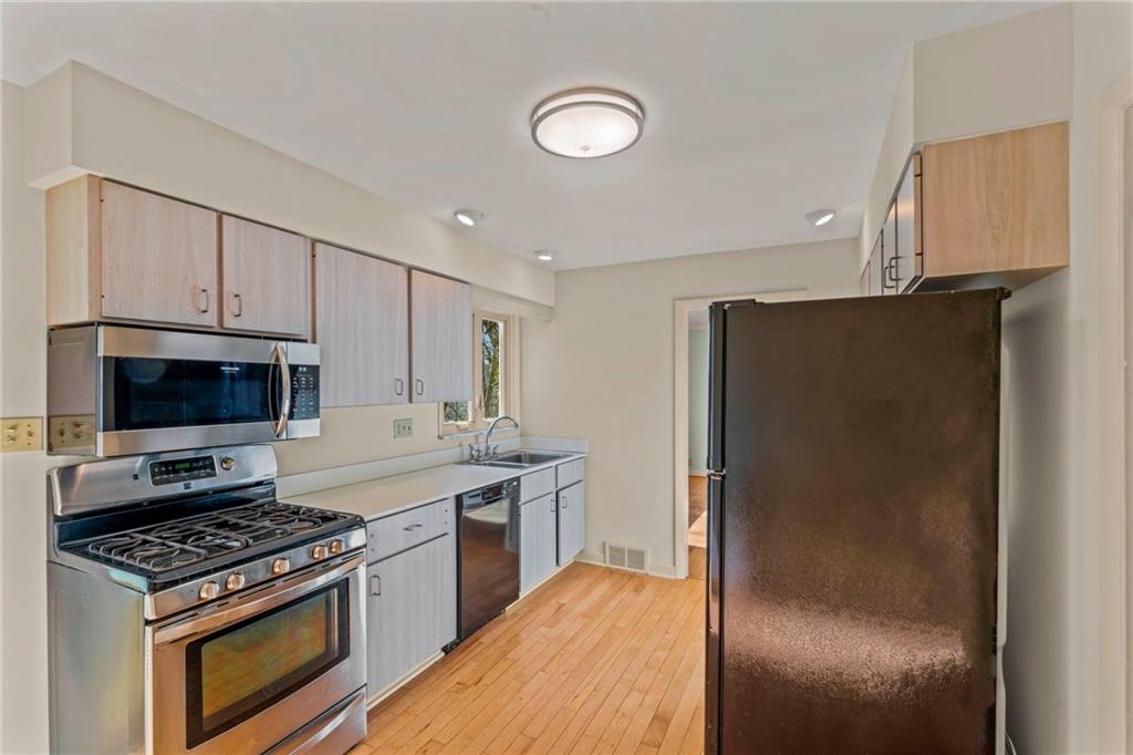 225 East Waldheim Road Pittsburgh, PA 15215 - Photo 14 of 50 Gallery Image 14