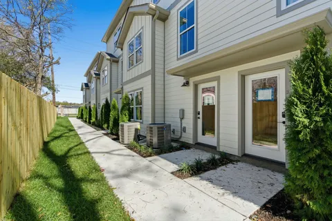 $789,900 | 1020 West Kirkland Avenue, Unit E, Nashville, TN 37216