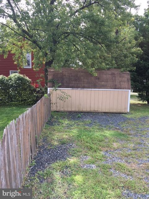 7423 Bay Front Road Baltimore, MD 21219 - Photo 20 of 21 Exterior (Rear)