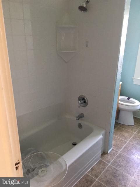 7423 Bay Front Road Baltimore, MD 21219 - Photo 7 of 21 Bath