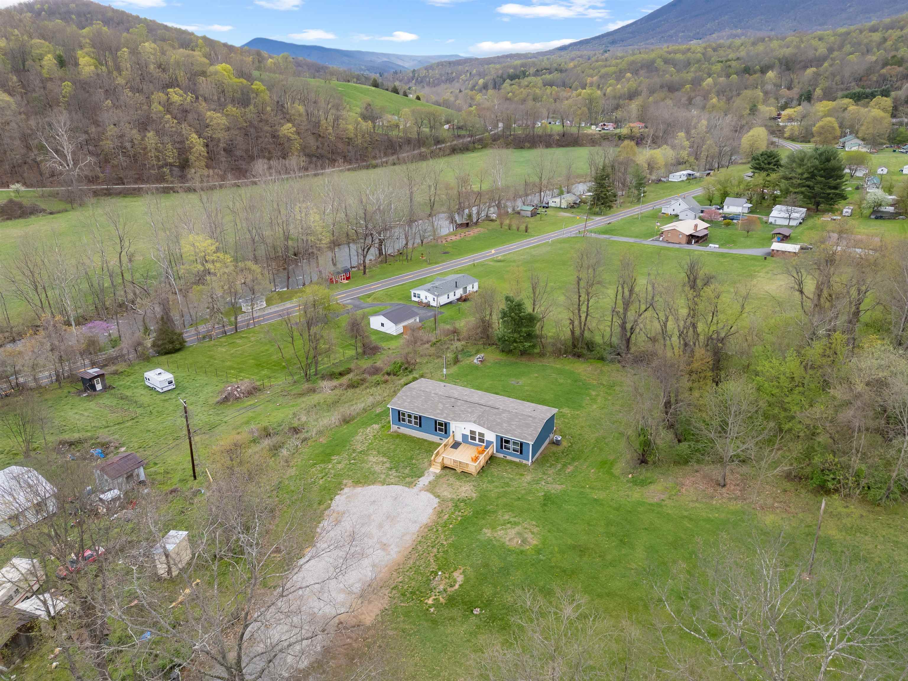 129 Burton Road Narrows, VA 24124 - Photo 53 of 67 Gallery Image 53