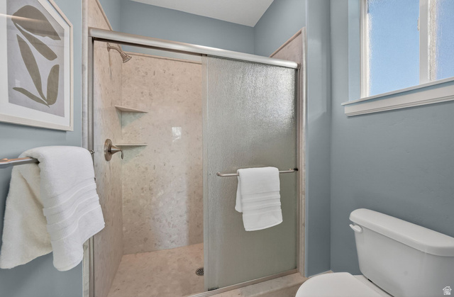 1222 West 190th Street North Mapleton, UT 84664 - Photo 30 of 46 Walk-in shower with clear and frosted glass enclosure