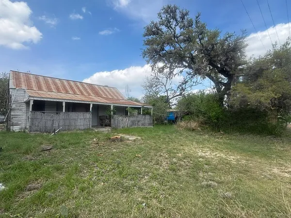 $65,000 | 34 Cr 380, Barksdale, TX 78828