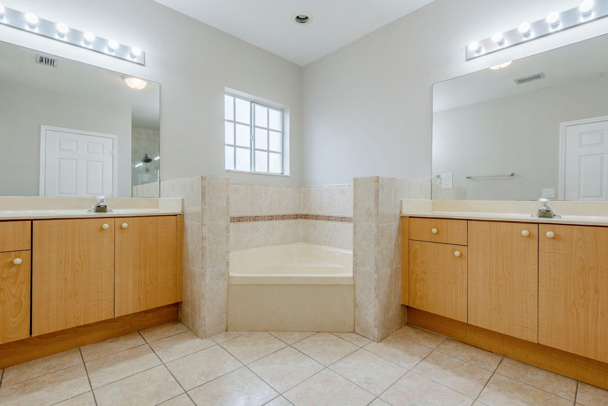 14772 Southwest 161st Place Miami, FL 33196 - Photo 24 of 50 Photo 24