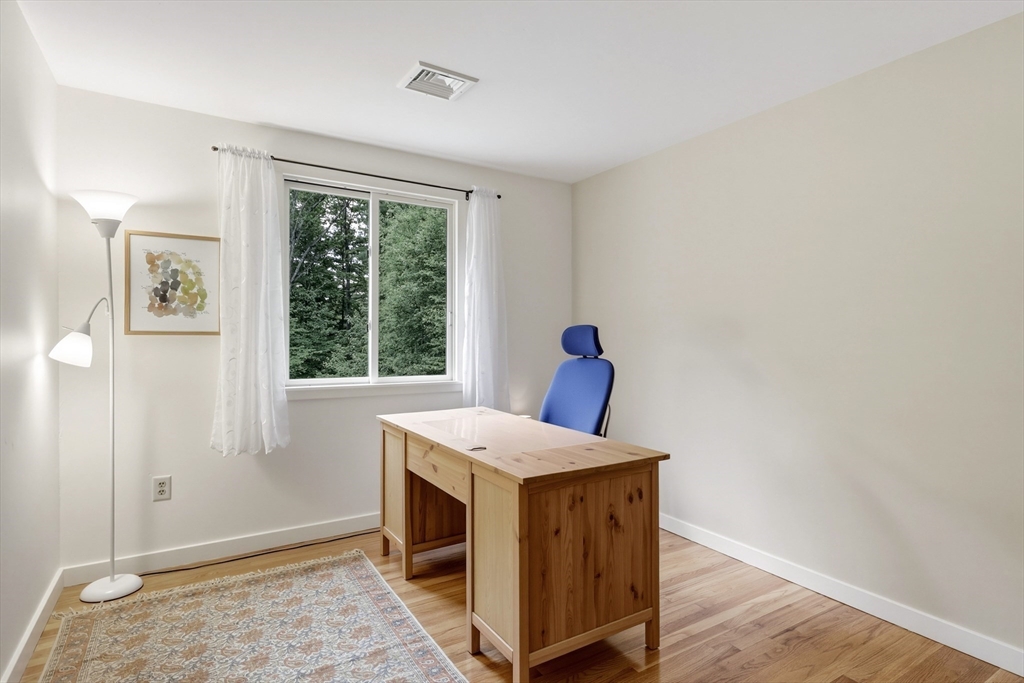 43 Aubinwood Road Amherst, MA 01002 - Photo 26 of 42