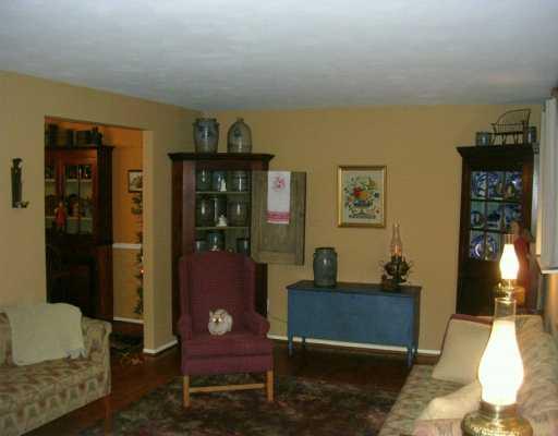 161 Charles Drive North Huntingdon, PA 15642 - Photo 5 of 8 Living Room.