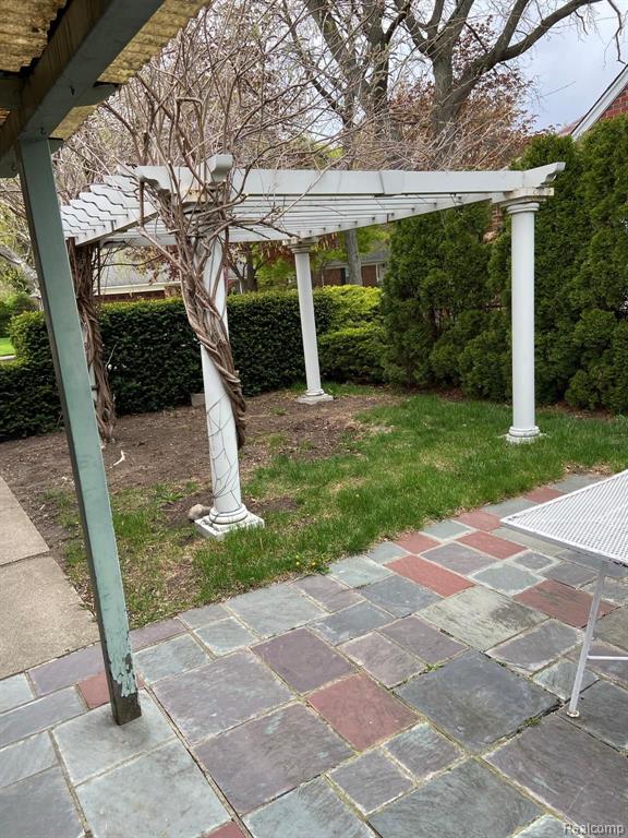 774 Fairford Road Grosse Pointe Woods, MI 48236 - Photo 20 of 22