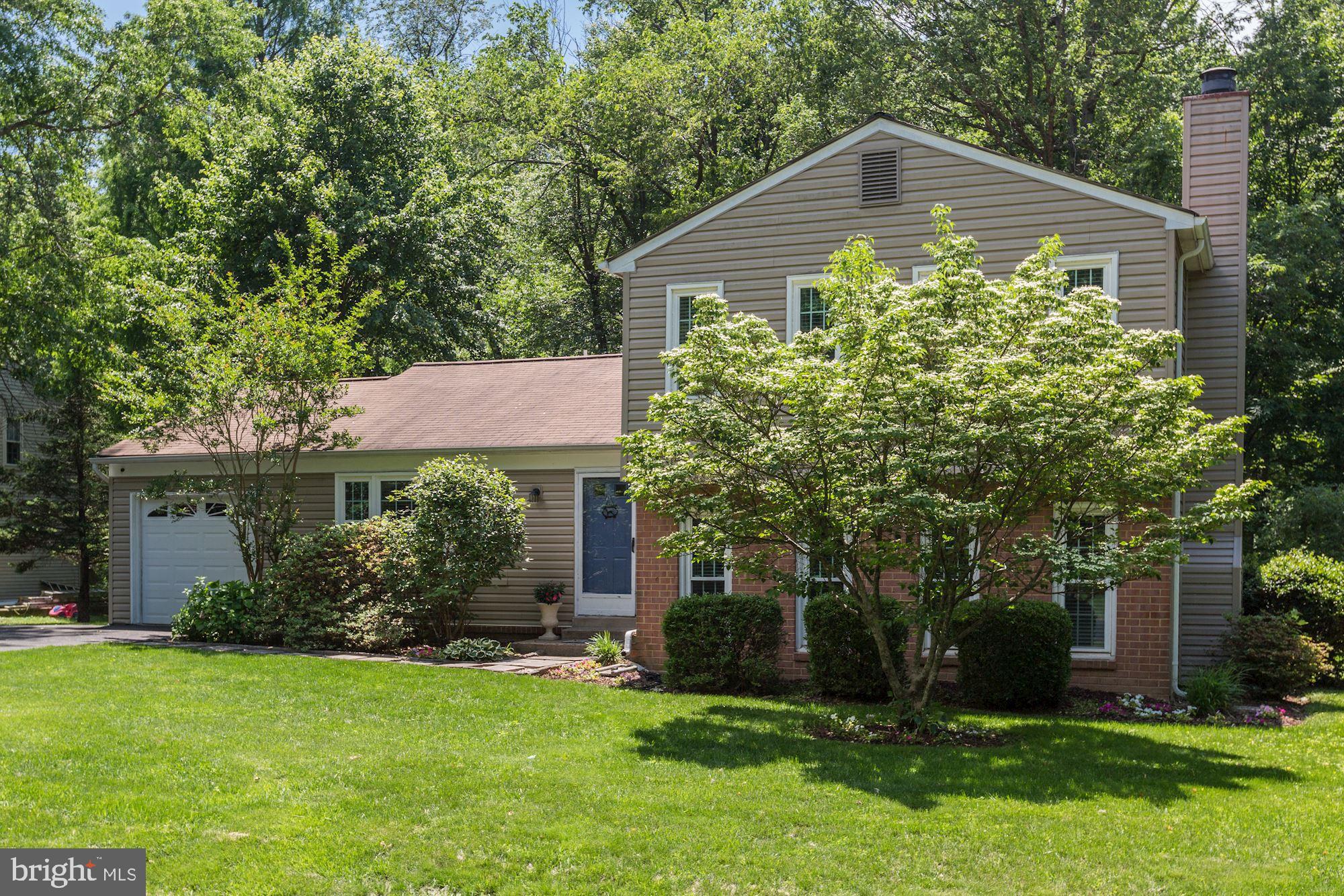 12335 Coleraine Court Reston, VA 20191 - Photo 3 of 84 Gorgeous Curb Appeal!