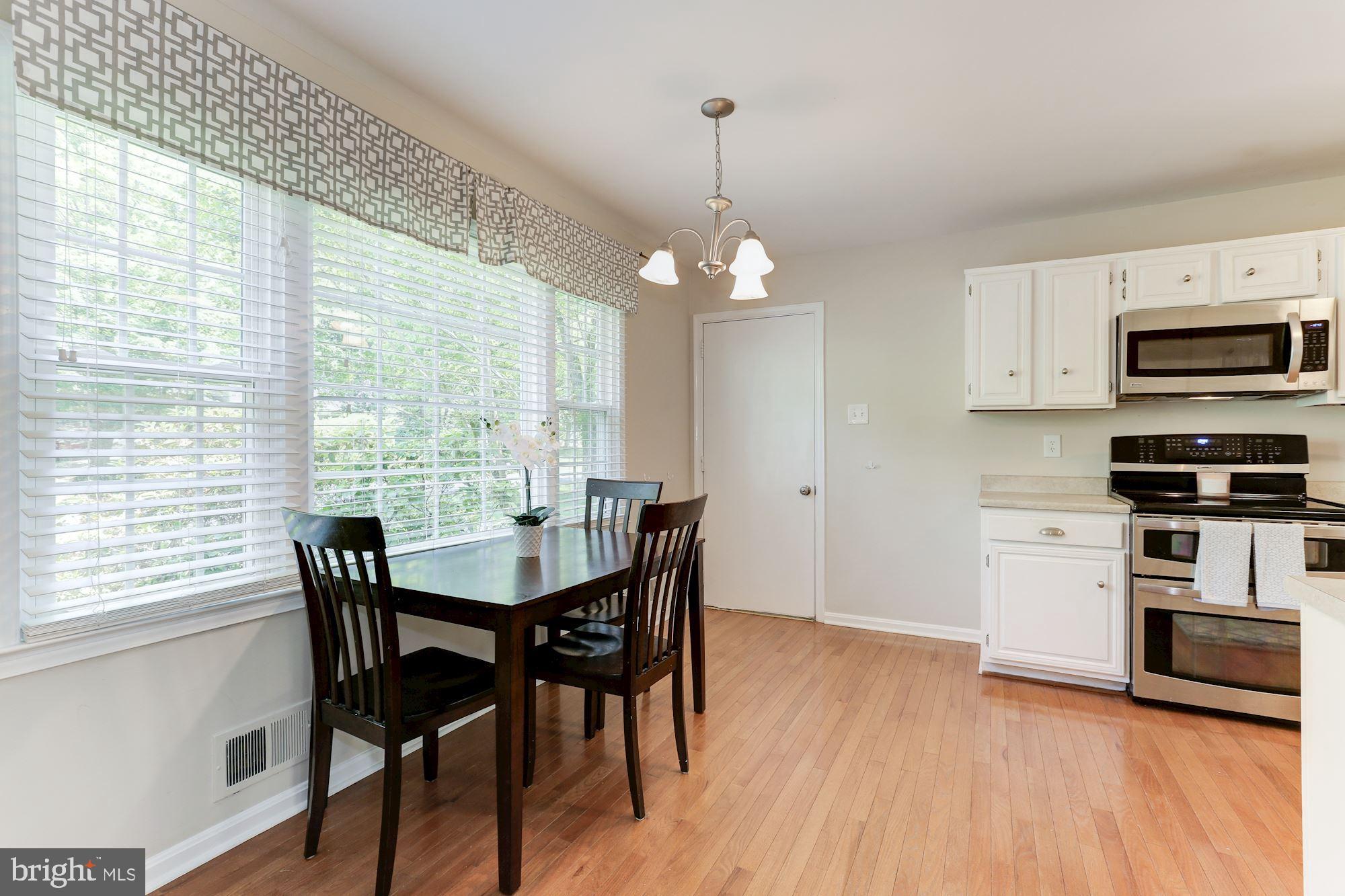 12335 Coleraine Court Reston, VA 20191 - Photo 24 of 84 Kitchen Features Eat-In, Informal Dining Space!