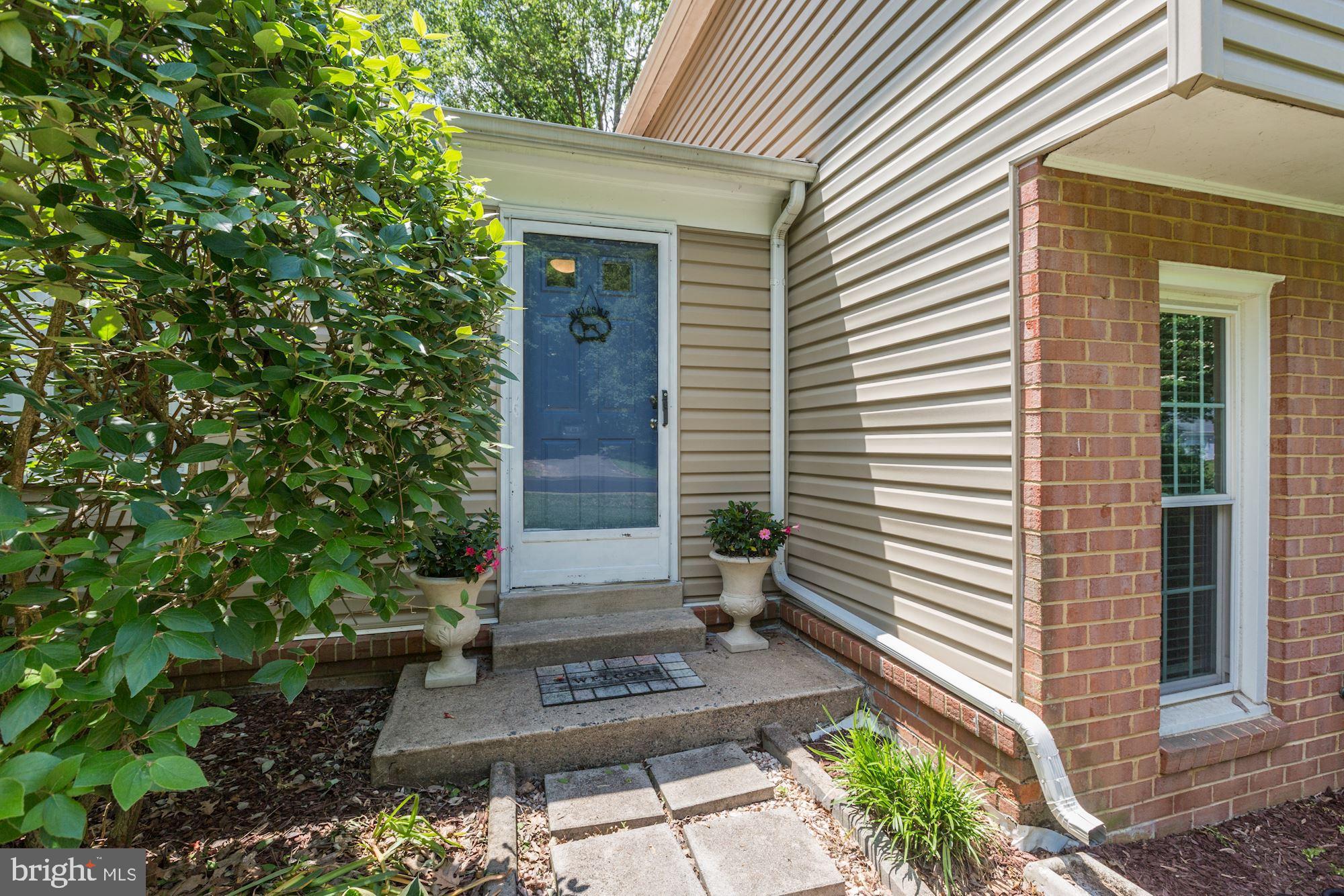 12335 Coleraine Court Reston, VA 20191 - Photo 4 of 84 Welcome Home!