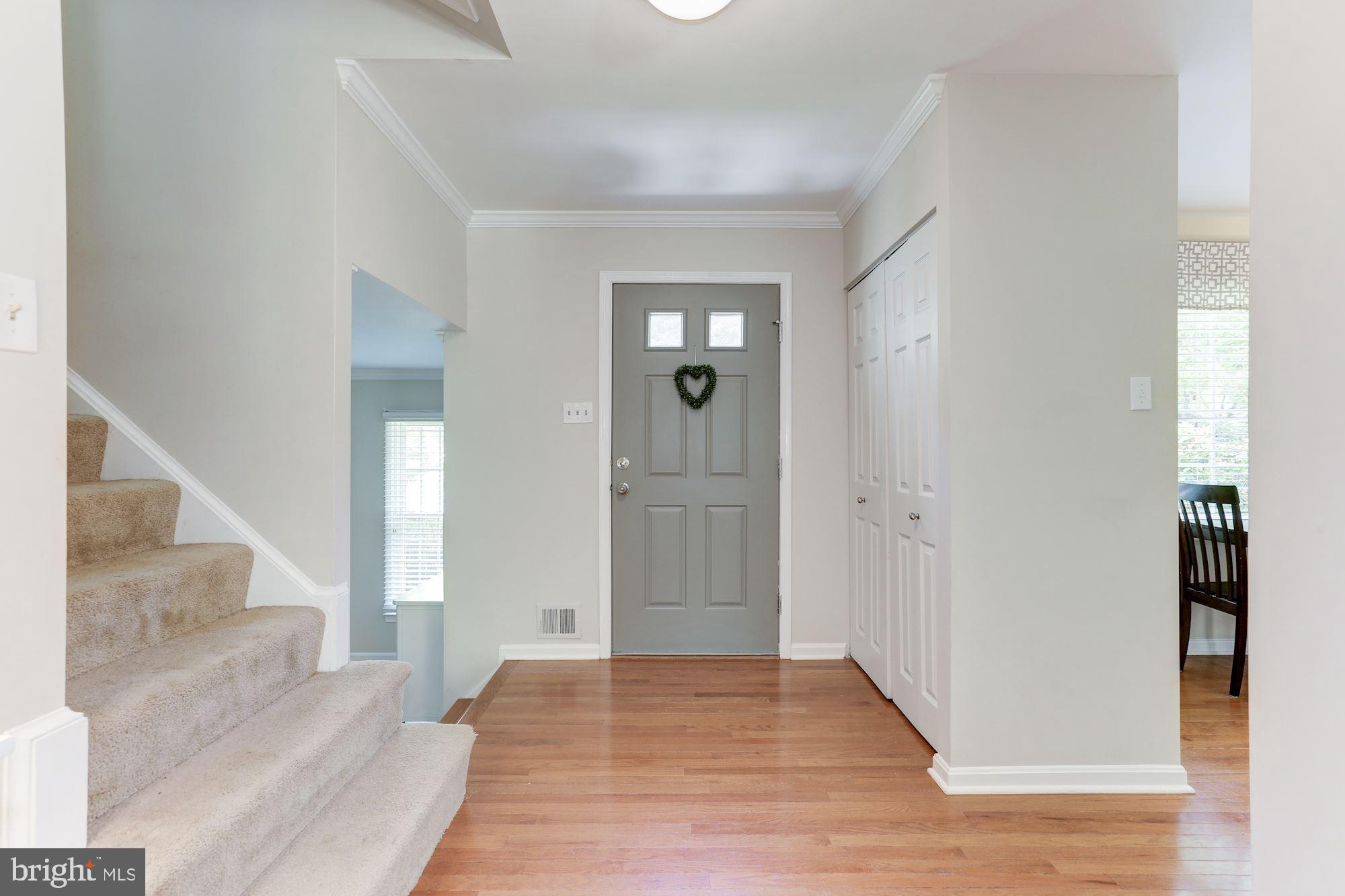 12335 Coleraine Court Reston, VA 20191 - Photo 5 of 84 Inviting Foyer!