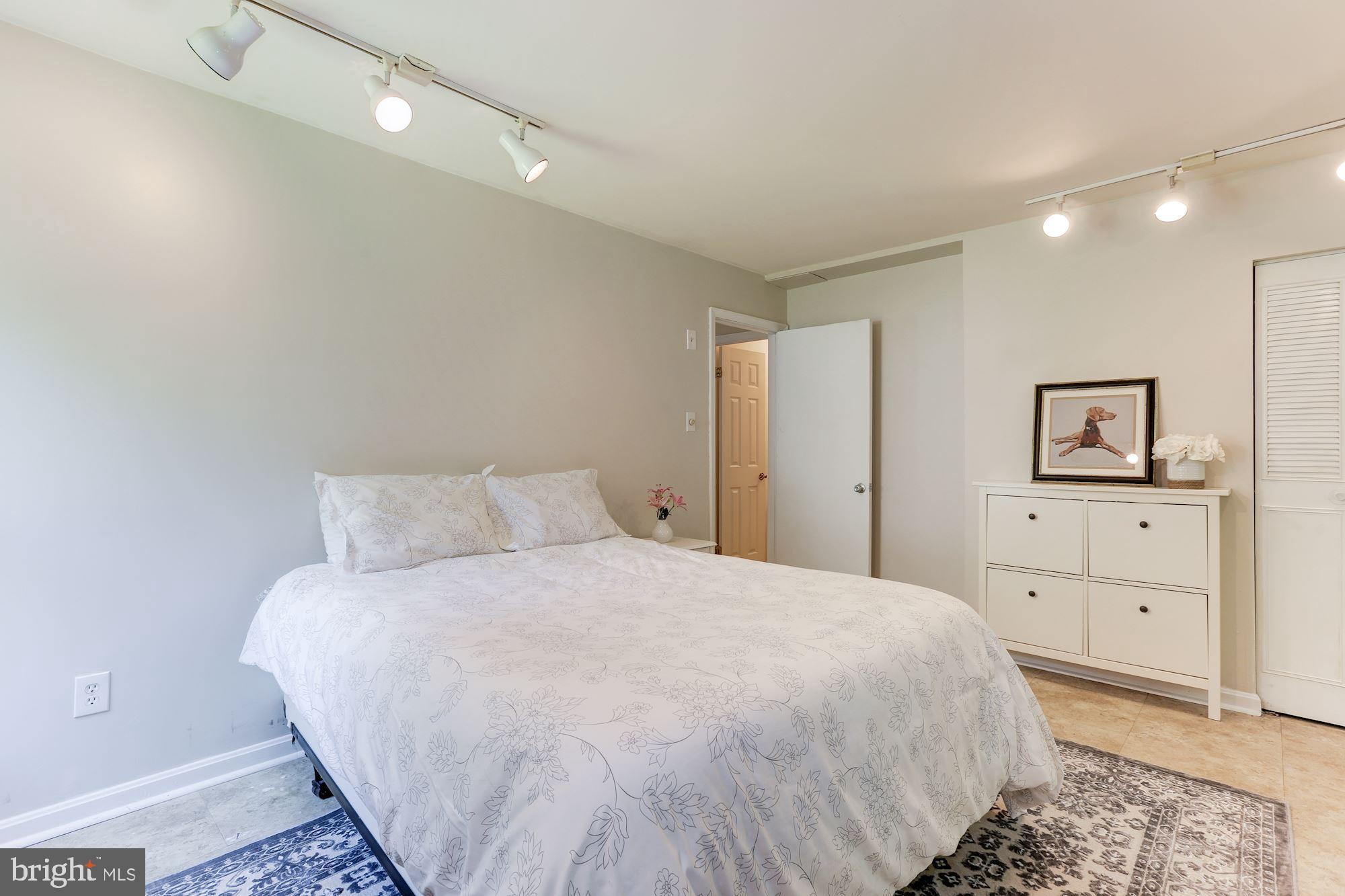 12335 Coleraine Court Reston, VA 20191 - Photo 49 of 84 Bedroom #4 - Makes a Great Mother-in-Law Suite!