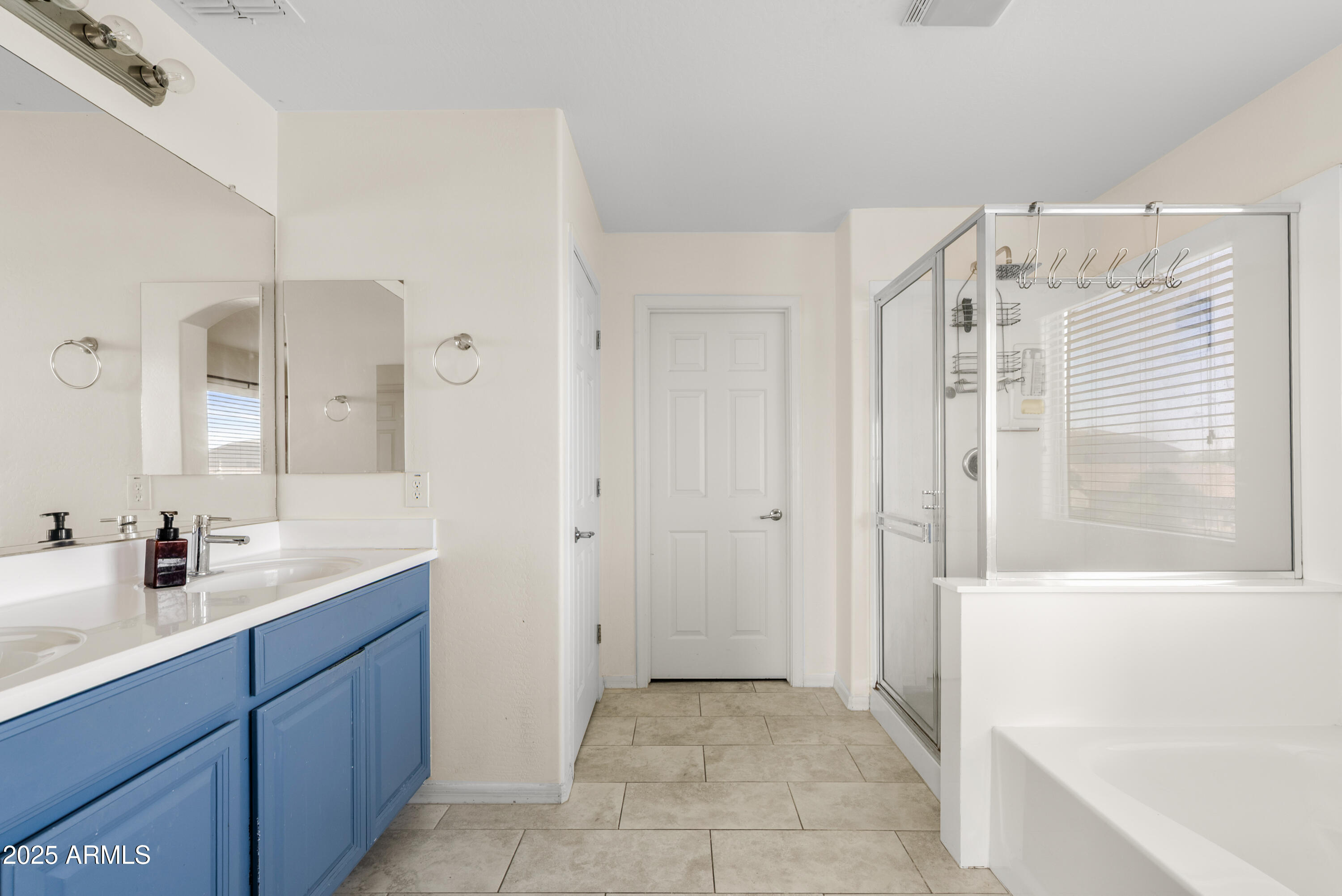 1518 West Crape Road San Tan Valley, AZ 85140 - Photo 19 of 32 Primary Bathroom
