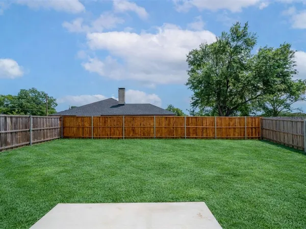 $300,000 | 103 Brooks Drive, Terrell, TX 75160