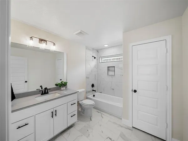 $300,000 | 103 Brooks Drive, Terrell, TX 75160