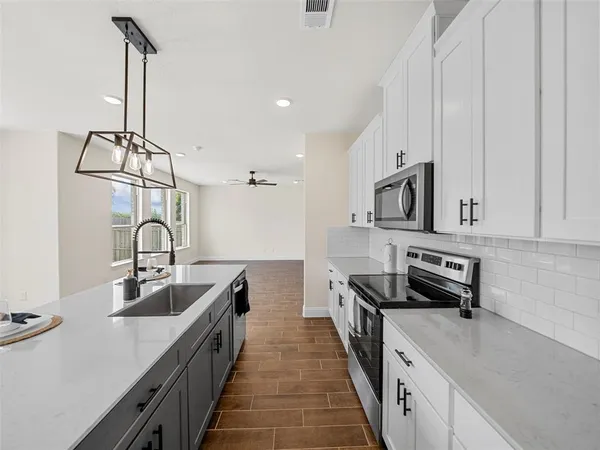 $300,000 | 103 Brooks Drive, Terrell, TX 75160