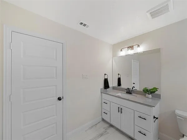 $300,000 | 103 Brooks Drive, Terrell, TX 75160