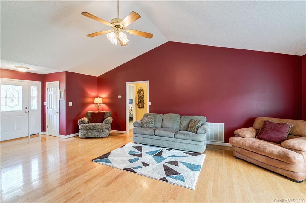 8267 Graham Road Denver, NC 28037 - Photo 5 of 27 Gallery Image 5