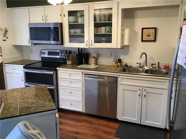 $225,000 | 8395 Northwest Waukomis Drive, Kansas City, MO 64151