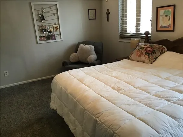 $225,000 | 8395 Northwest Waukomis Drive, Kansas City, MO 64151