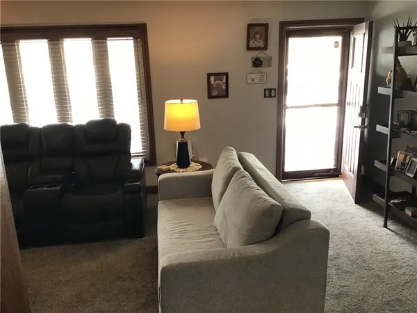 $225,000 | 8395 Northwest Waukomis Drive, Kansas City, MO 64151