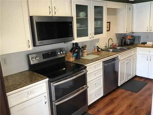 $225,000 | 8395 Northwest Waukomis Drive, Kansas City, MO 64151