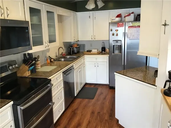 $225,000 | 8395 Northwest Waukomis Drive, Kansas City, MO 64151