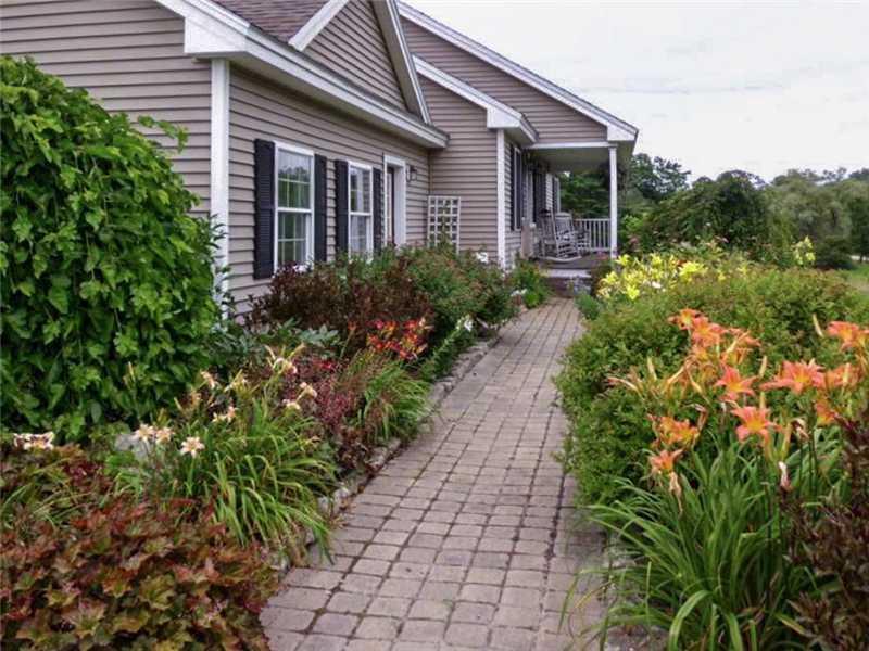 186 Hallowell Road Pownal, ME 04069 - Photo 24 of 25 Other. In full bloom.