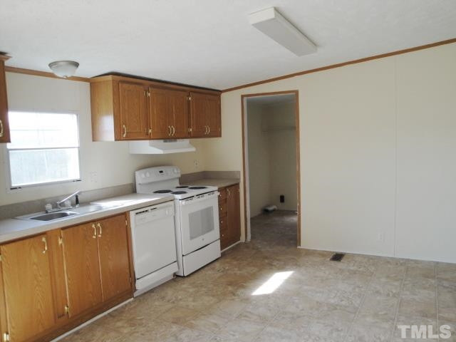 208 Falcon Run Middlesex, NC 27557 - Photo 4 of 13 Kitchen