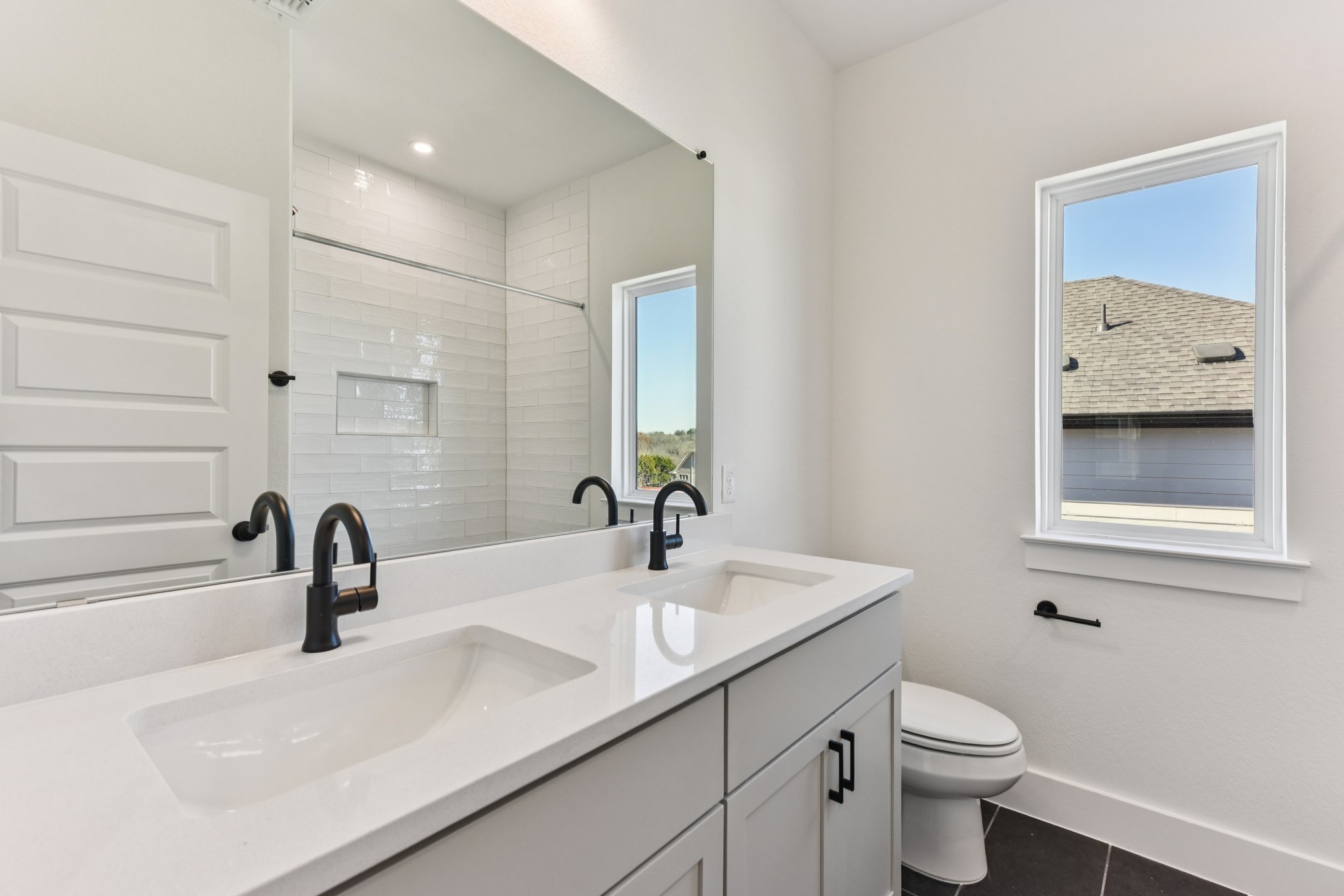 1242 Robin Trail Round Rock, TX 78681 - Photo 22 of 34