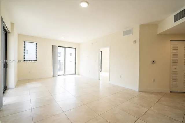 $5,100 | 1091 Galiano Street, Unit 306, Coral Gables, FL 33134