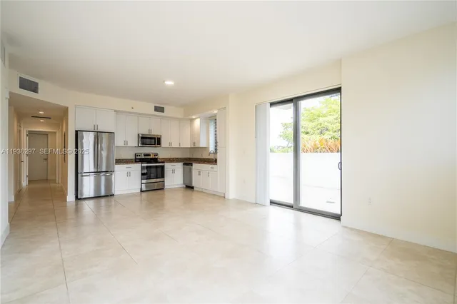 $5,100 | 1091 Galiano Street, Unit 306, Coral Gables, FL 33134