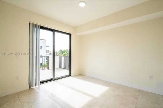 $5,100 | 1091 Galiano Street, Unit 306, Coral Gables, FL 33134