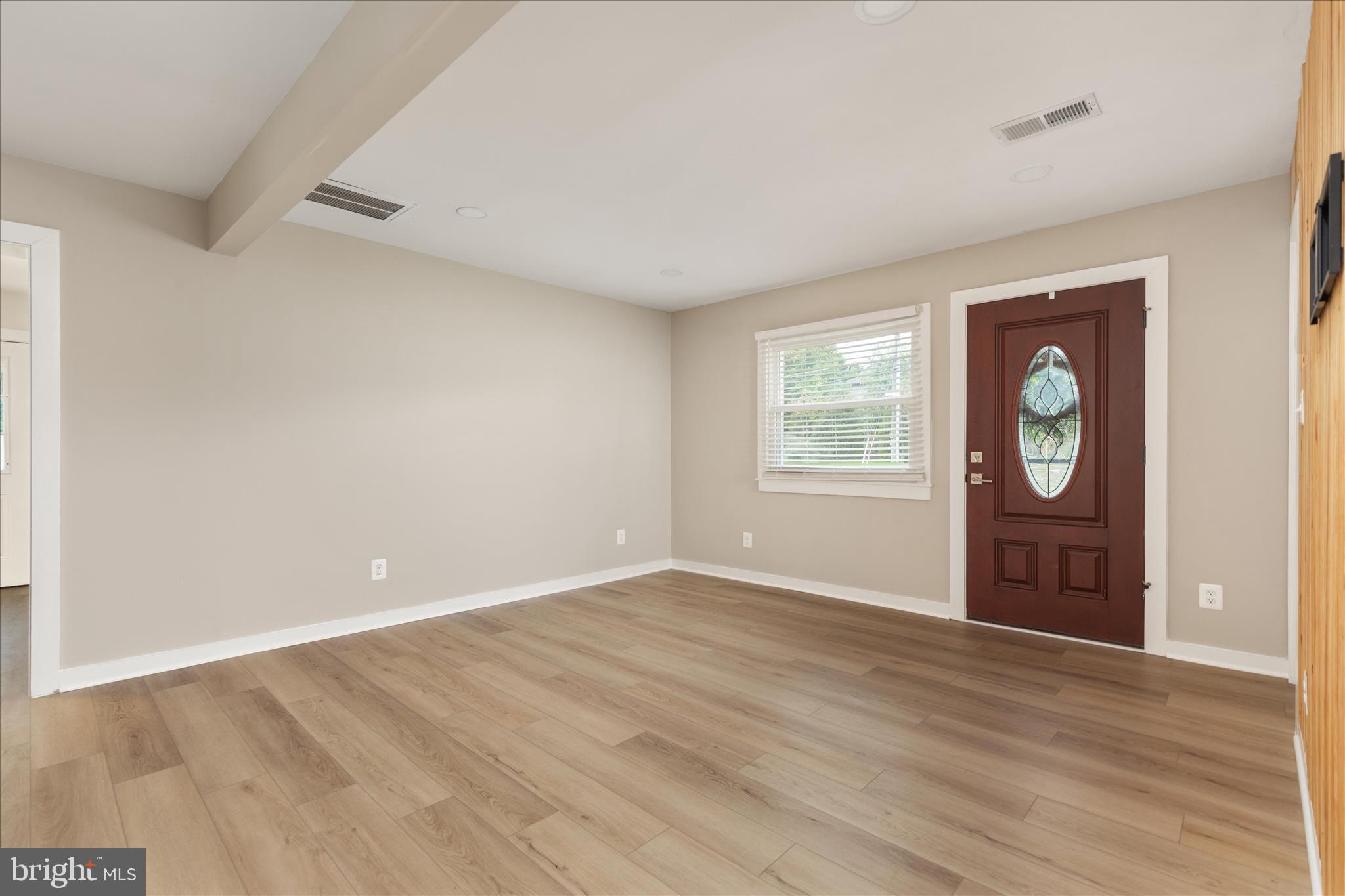 14013 Glenkirk Road Gainesville, VA 20155 - Photo 3 of 42