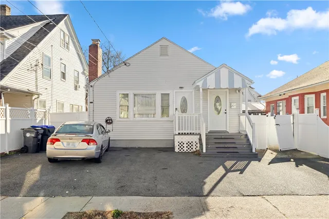 $500,000 | 236 Gallatin Street, Providence, RI 02907
