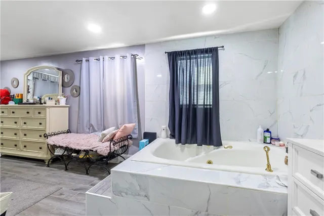 $500,000 | 236 Gallatin Street, Providence, RI 02907