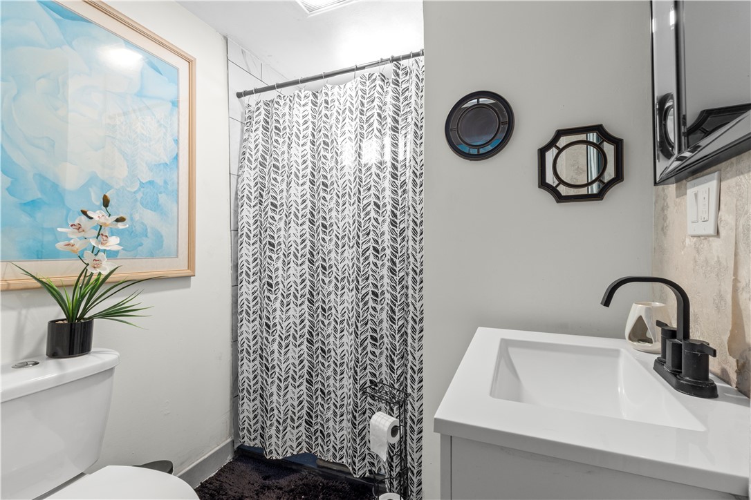 236 Gallatin Street Providence, RI 02907 - Photo 21 of 33