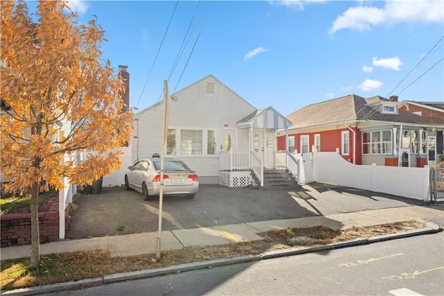 $500,000 | 236 Gallatin Street, Providence, RI 02907